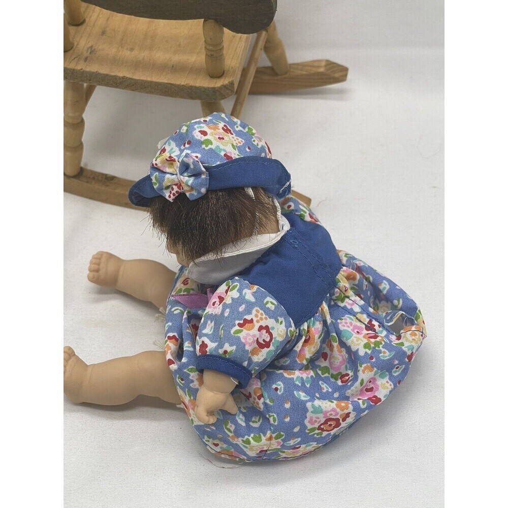 Palm Pal Bean Bag Kids Expression Yawn Licking Face Dolls On Rocking Chair 1996 - Picture 3 of 15